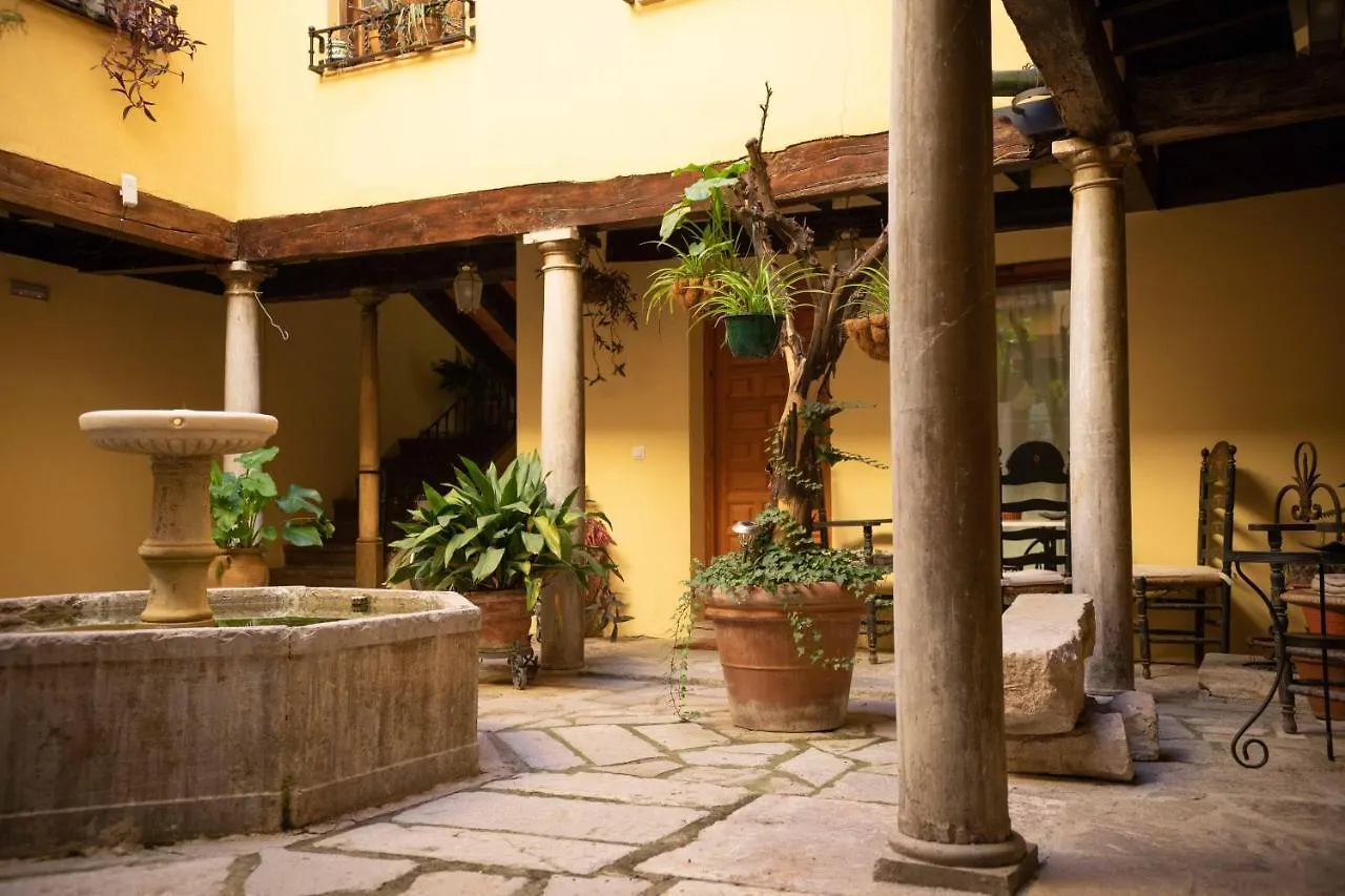 Alh Patio Apartamentos Granada Apartment